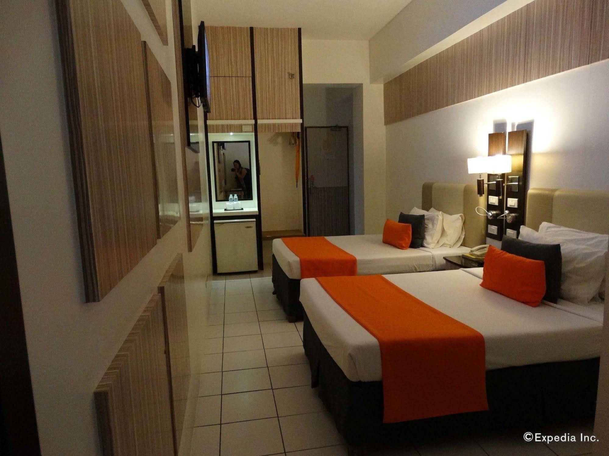 Hostel 1632 Manila Exteriör bild